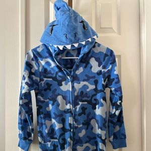 Cat & Jack Shark hooded onsie Size M 8/10